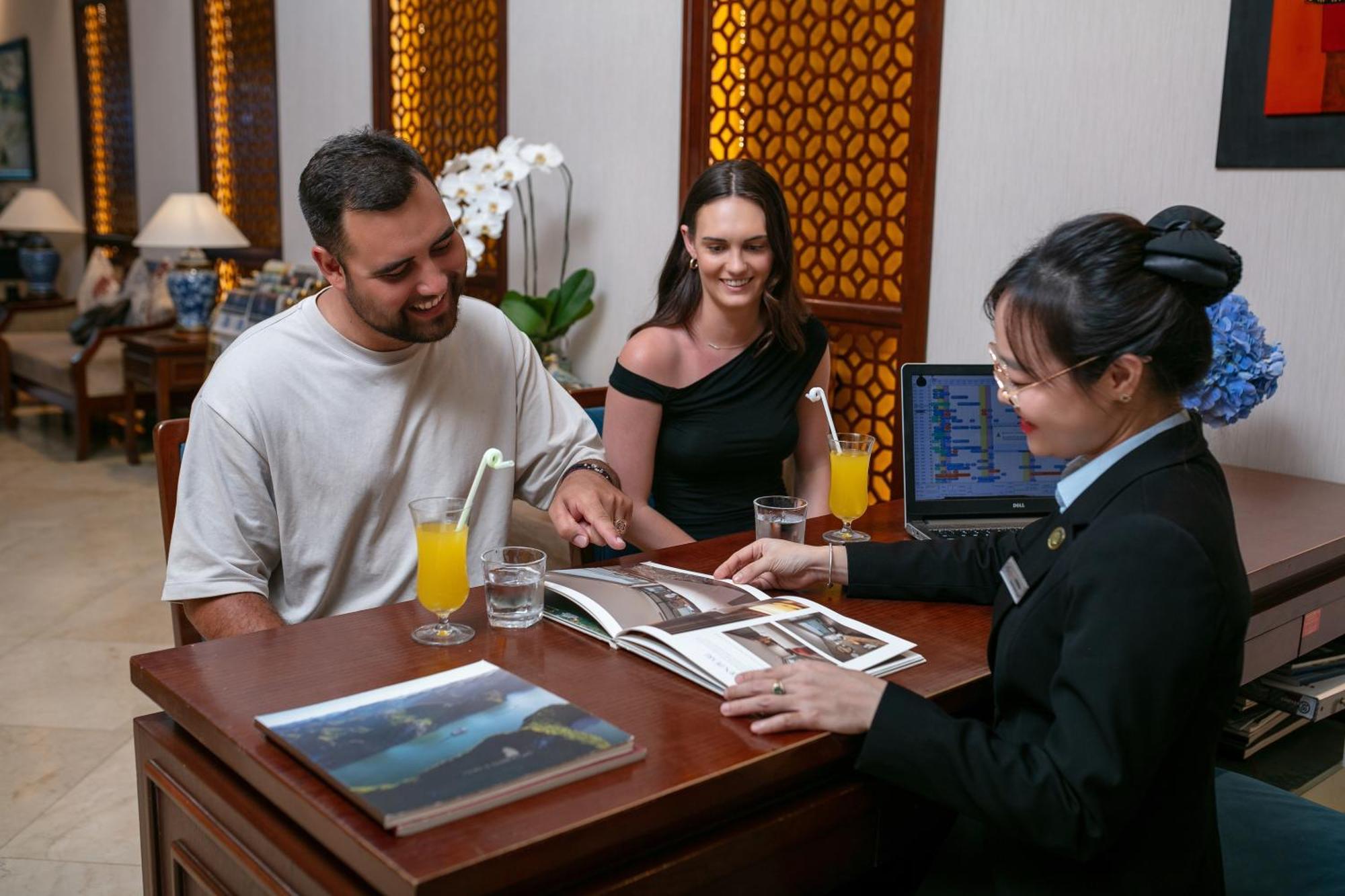 Oriental Suites Hotel & Spa Hanoi Eksteriør billede
